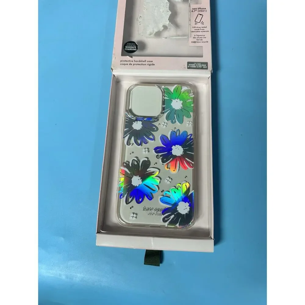 Kate Spade New York iphone 13 Pro Max Phone Case (small box damage)